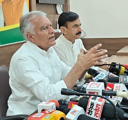 Sunil Jakhar accuses Punjab govt of taking credit for Centre schemes Sunil Jakhar accuses Punjab govt of taking credit for Centre schemes