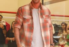 Ranbir Kapoor lifts Shiv Dhanush at Ramayana event