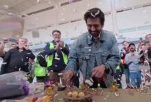 Kartik Aaryan celebrates National Award Win with ‘Captain India’ team during London shoot