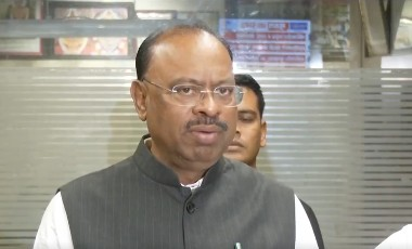Maharashtra Minister Bawankule praises CM Fadnavis for timely drought relief measures Maharashtra Minister Bawankule praises CM Fadnavis for timely drought relief measures