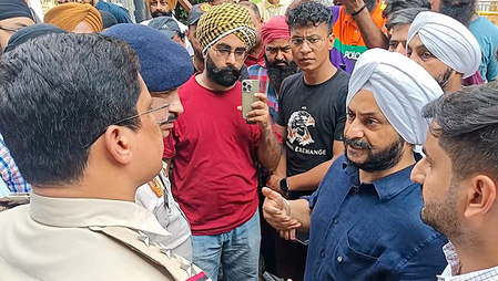 Delhi: PWD engineer, construction firm file police complaints against AAP Tilak Nagar MLA, supporters Delhi: PWD engineer, construction firm file police complaints against AAP Tilak Nagar MLA, supporters