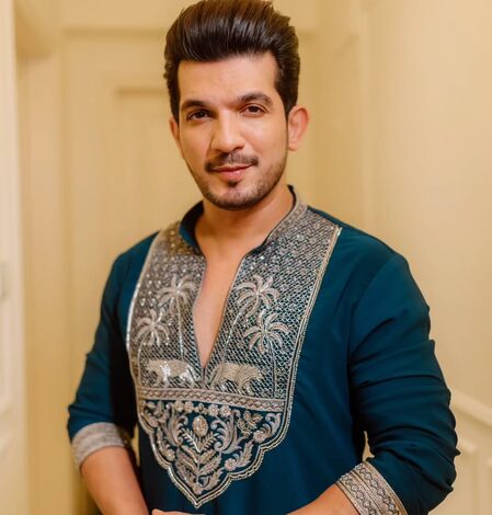 Arjun Bijlani on socializing in showbiz: ‘I value genuine connections more than being seen everywhere’ Arjun Bijlani on socializing in showbiz: ‘I value genuine connections more than being seen everywhere’