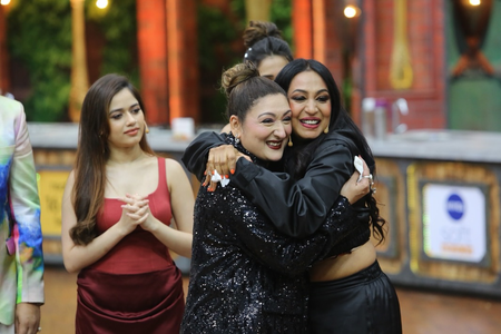 Kashmera Shah supports Sunita Ahuja amidst divorce with Govinda: Married into family of strong women