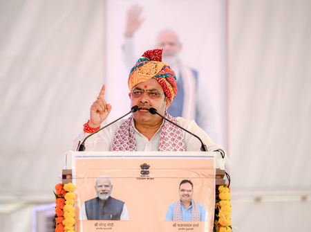 Raj CM inaugurates, lays foundation for 1,013 development projects worth Rs 2,824 Cr in Barmer Raj CM inaugurates, lays foundation for 1,013 development projects worth Rs 2,824 Cr in Barmer