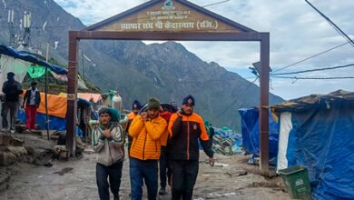 Five-year-old dies in rockfall on Kedarnath route; around 1,000 pilgrims rescued