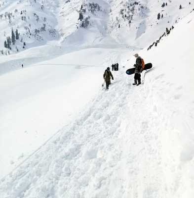Nepal: At least four dead in avalanche at Himlung base camp Nepal: At least four dead in avalanche at Himlung base camp