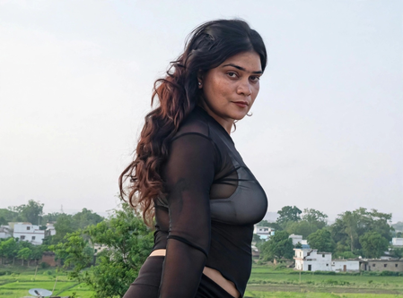 Social media influencer from Madhya Pradesh Nidhi Tiwari dies by suicide at 30 Social media influencer from Madhya Pradesh Nidhi Tiwari dies by suicide at 30
