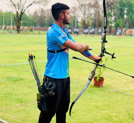 Neeraj stuns three-time Olympic gold medallist to enter recurve individual QF; Dhiraj also progresses Neeraj stuns three-time Olympic gold medallist to enter recurve individual QF; Dhiraj also progresses