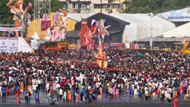Ganesh Visarjan rush turns hunting ground for thieves in Mumbai; 18 arrested, 192 mobile theft complaints