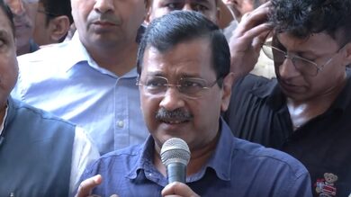 AAP supporters assault Delhi cop during Kejriwal’s Tilak Nagar visit AAP supporters assault Delhi cop during Kejriwal’s Tilak Nagar visit