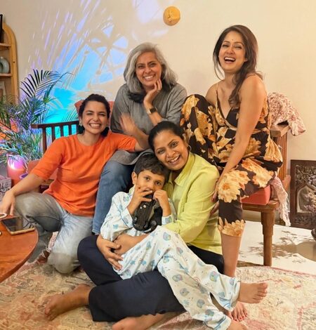 Chitrashi Rawat gives a glimpse of ‘Chak De! India’ girls’ reunion, calls it ‘sisterhood of another kind’ Chitrashi Rawat gives a glimpse of ‘Chak De! India’ girls’ reunion, calls it ‘sisterhood of another kind’