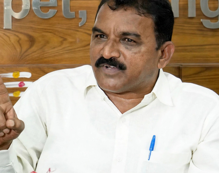 K’taka contractors set November deadline for Rs 38,000 crore pending dues, allege funds used for guarantees K’taka contractors set November deadline for Rs 38,000 crore pending dues, allege funds used for guarantees