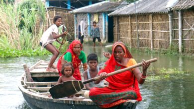 Bihar: Flood victims raise slogans against MP, MLAs in West Champaran