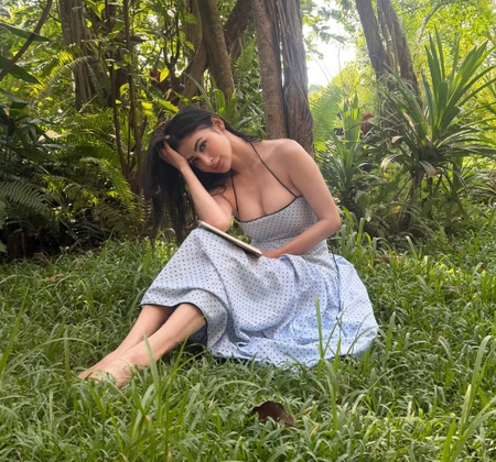 Mouni Roy calls her birthday ‘cathartic’, says ‘This year I know who’s mine’