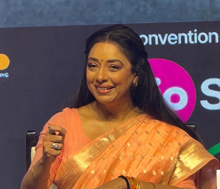 Rupali Ganguly breaks down in tears while recalling late father’s dream of owning a house in Mumbai Rupali Ganguly breaks down in tears while recalling late father’s dream of owning a house in Mumbai