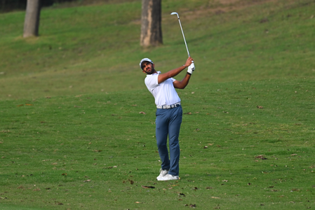 Asian Games: Saptak Talwar makes strong start with four-under 66 to be tied third Asian Games: Saptak Talwar makes strong start with four-under 66 to be tied third