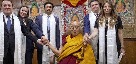 US bipartisan delegation meets Dalai Lama in Dharamsala