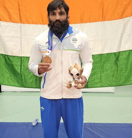 Asian Games: President Murmu congratulates Kapil Pokhariya, Sunil Kumar on bronze medals Asian Games: President Murmu congratulates Kapil Pokhariya, Sunil Kumar on bronze medals