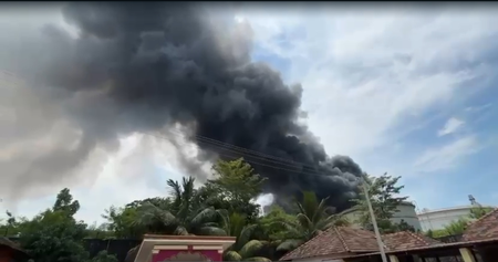 Major blast, fire at Mangaluru Refinery and Petrochemicals unit leaves 1 dead, 9 injured (Lead)