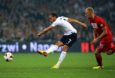 Andros Townsend ran over by pitch roller in Thailand, jokes Stoke away ‘wasn’t bad’ Andros Townsend ran over by pitch roller in Thailand, jokes Stoke away ‘wasn’t bad’