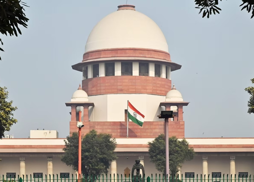 SC issues show-cause notices to states, UTs over failure to file replies in sanitary napkin PIL SC issues show-cause notices to states, UTs over failure to file replies in sanitary napkin PIL