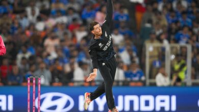 ‘It’s just the measure of the man, really’: NZ coach Walter on Santner turning down BBL deal for Tests