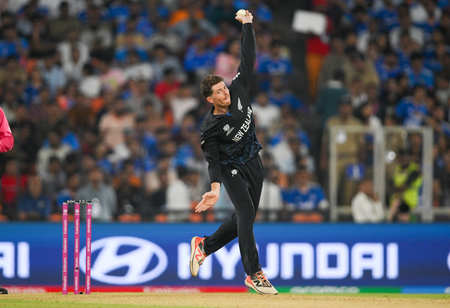 ‘It’s just the measure of the man, really’: NZ coach Walter on Santner turning down BBL deal for Tests ‘It’s just the measure of the man, really’: NZ coach Walter on Santner turning down BBL deal for Tests