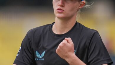 Charlie Dean set for WBBL debut as Melbourne Stars sign England star