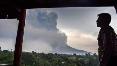 Jakarta airport temporarily closed after volcanic ash detected, flights disrupted