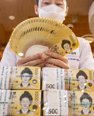 S. Korean won climbs to fresh 14-month high