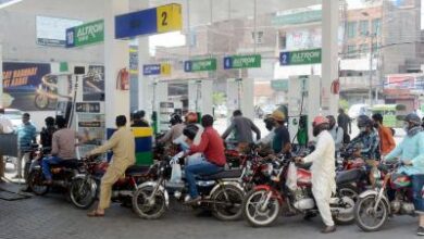 Pakistan cuts fuels for state vehicles to counter oil price surge Pakistan cuts fuels for state vehicles to counter oil price surge