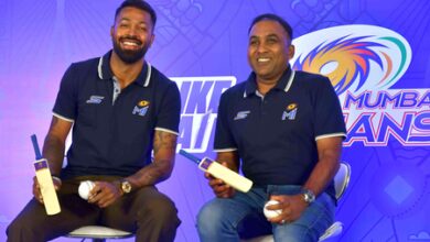 Mumbai Indians part ways with Jayawardene