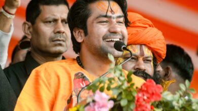 Youth movement against addiction gains momentum during Bageshwar Dham Rath Yatra in MP’s Chhatarpur Youth movement against addiction gains momentum during Bageshwar Dham Rath Yatra in MP’s Chhatarpur