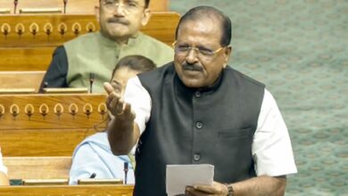 Congress’ dirty linen refuses to stay private in Kerala