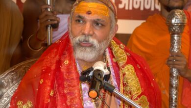 Swami Avimukteshwaranand backs Digvijaya Singh’s Sanatan Dharma yatra from Ujjain to Ayodhya Swami Avimukteshwaranand backs Digvijaya Singh’s Sanatan Dharma yatra from Ujjain to Ayodhya