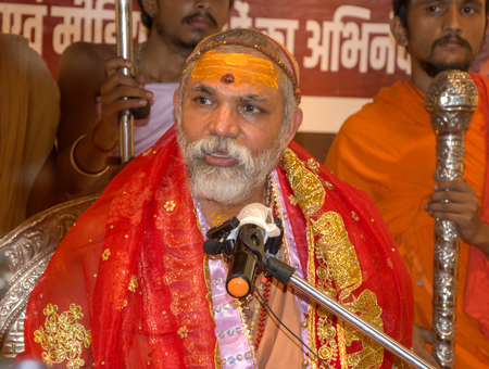 Swami Avimukteshwaranand backs Digvijaya Singh’s Sanatan Dharma yatra from Ujjain to Ayodhya Swami Avimukteshwaranand backs Digvijaya Singh’s Sanatan Dharma yatra from Ujjain to Ayodhya