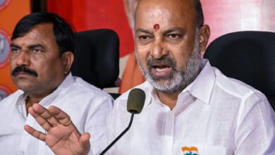 MoS Bandi Sanjay slams Rahul Gandhi for not praising Smit Machchhar