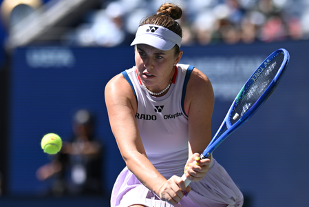 China Open: Noskova, Andreeva power into last 16 as top seeds fall China Open: Noskova, Andreeva power into last 16 as top seeds fall
