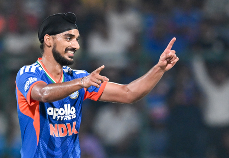 4th T20I: Arshdeep Singh becomes first Indian to complete 150 T20I wickets 4th T20I: Arshdeep Singh becomes first Indian to complete 150 T20I wickets