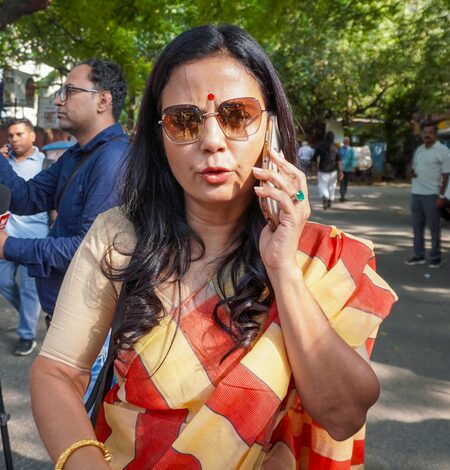 Calcutta HC directs Union Home Ministry to join Mahua Moitra security case