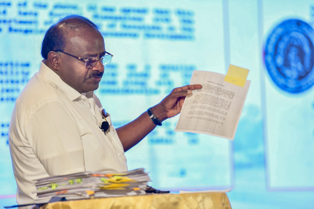 Kumaraswamy meets NICE project land losers, promises to fight together Kumaraswamy meets NICE project land losers, promises to fight together