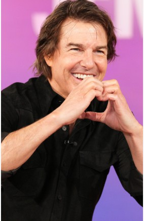 Tom Cruise recalls ‘puking his guts out’ on first fighter jet flight Tom Cruise recalls ‘puking his guts out’ on first fighter jet flight