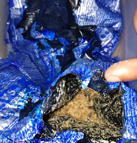 DRI Nagpur seizes 1.312 kg amphetamine from woman on train DRI Nagpur seizes 1.312 kg amphetamine from woman on train