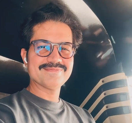 Sumeet Vyas recollects how ‘Chumbak’ maker came to his rescue in dire straits Sumeet Vyas recollects how ‘Chumbak’ maker came to his rescue in dire straits