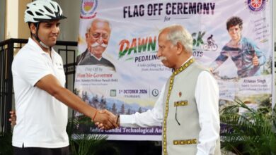 Arunachal Guv flags off 3,000-km solo cycling expedition from Itanagar to Gujarat Arunachal Guv flags off 3,000-km solo cycling expedition from Itanagar to Gujarat