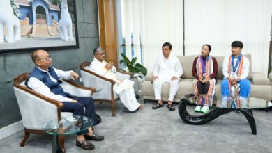 Manipur CM felicitates Mirabai Chanu, Roshibina Devi for Asian Games silver medals