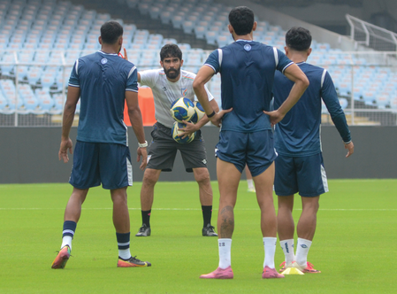 ‘Overall, everybody’s mistake’: Khalid Jamil refuses to blame Gurpreet for Brazil friendly defeat ‘Overall, everybody’s mistake’: Khalid Jamil refuses to blame Gurpreet for Brazil friendly defeat