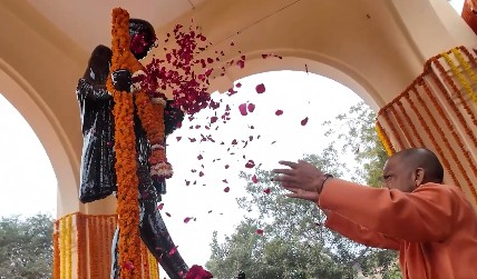 Bapu’s ideals, simplicity, and thoughts continue to guide us in building self-reliant, Viksit Bharat: CM Yogi