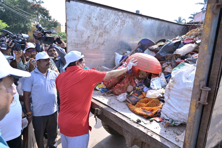 Pralhad Joshi joins cleanliness drive in K’taka’s Hubballi