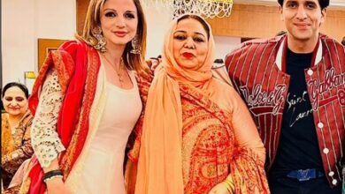 Sussanne Khan wishes boyfriend Arslan Goni’s mother Rabia on her birthday: ‘We are so blessed to have your love’ Sussanne Khan wishes boyfriend Arslan Goni’s mother Rabia on her birthday: ‘We are so blessed to have your love’
